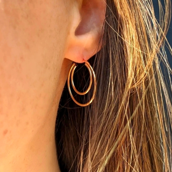 Jewelry - Textured hoop earrings